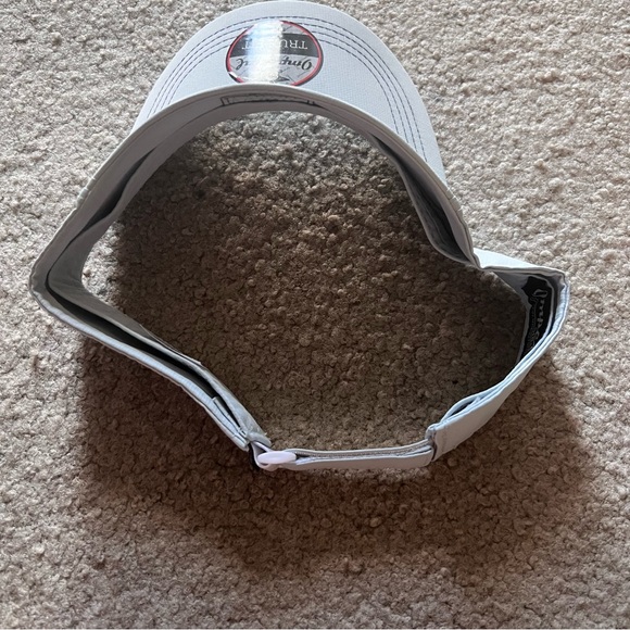 FOUR SEASONS MAUI VISOR! ✨ - Picture 4 of 4